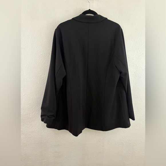 Studio by Torrid black  Ponte Double Breasted Relaxed Blazer size 2X - Picture 7 of 8